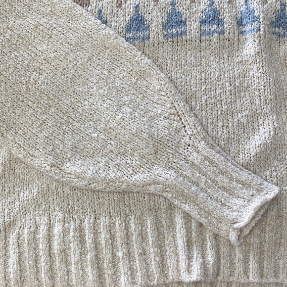 American Eagle Sweater - Picture 4 of 5